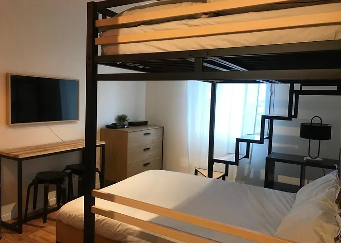 Studio A 150M Rer Val D\'Europe. Disney/Paris